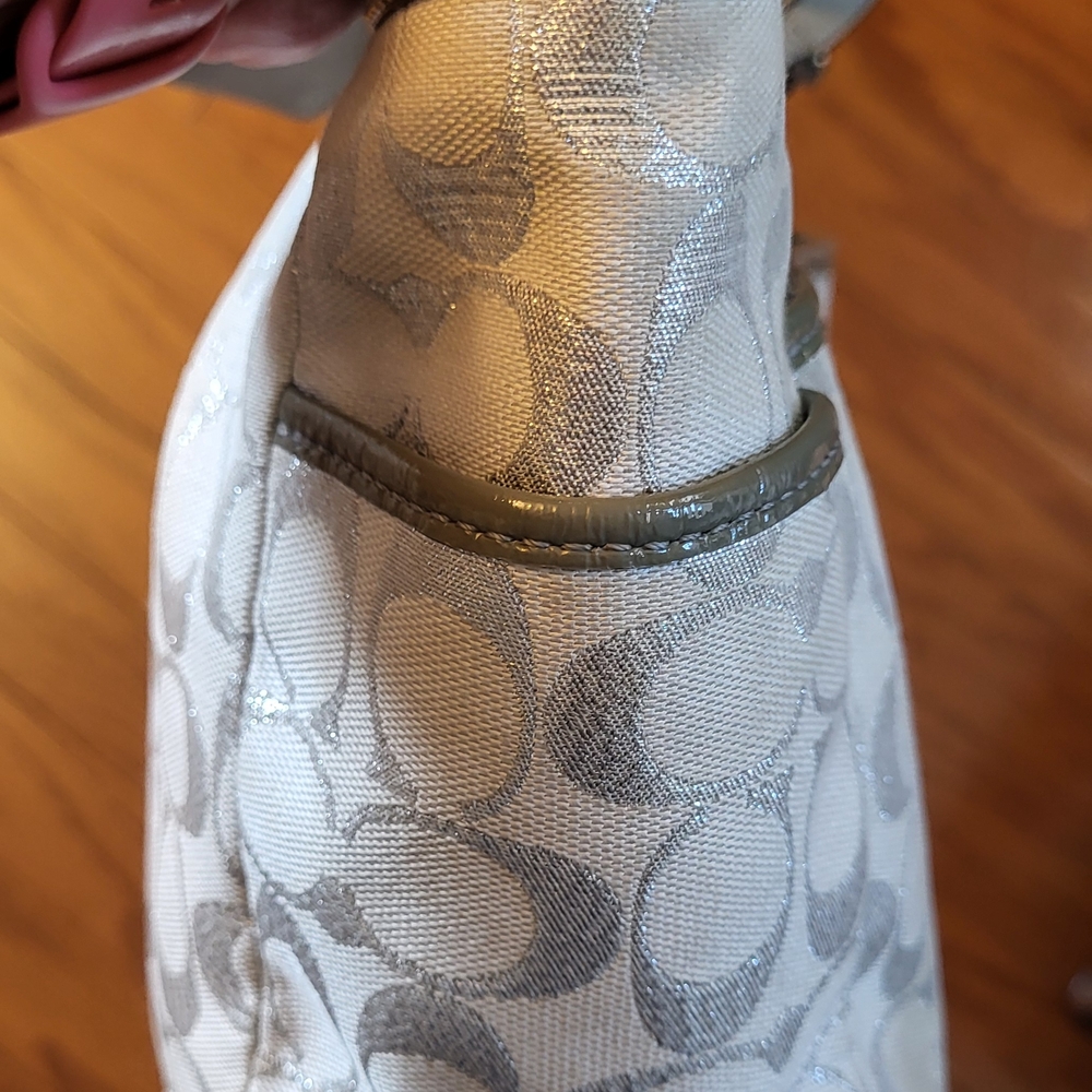 Coach White and Gray Signature Tote Bag Shoulder Bag Metallic Signature C F17024 - Picture 16 of 16